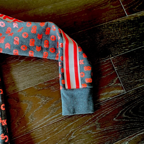 SuperDry tracksuit size 6 top and bottom! - Picture 5 of 8